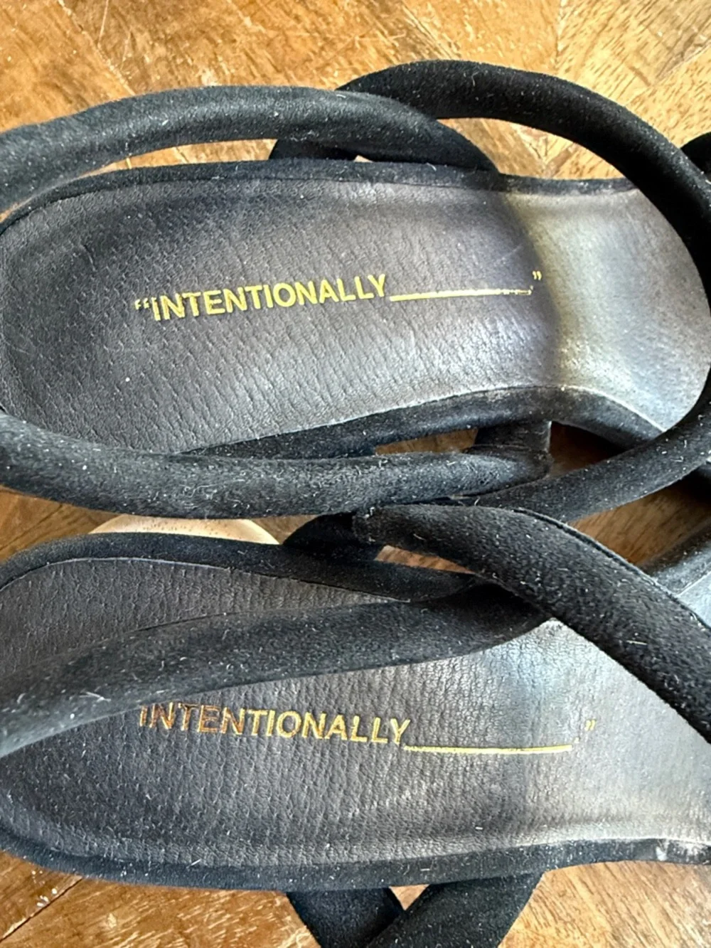 Intentionally Blank Strappy Suede Wood Heel Sandals 8. - Picture 6 of 7